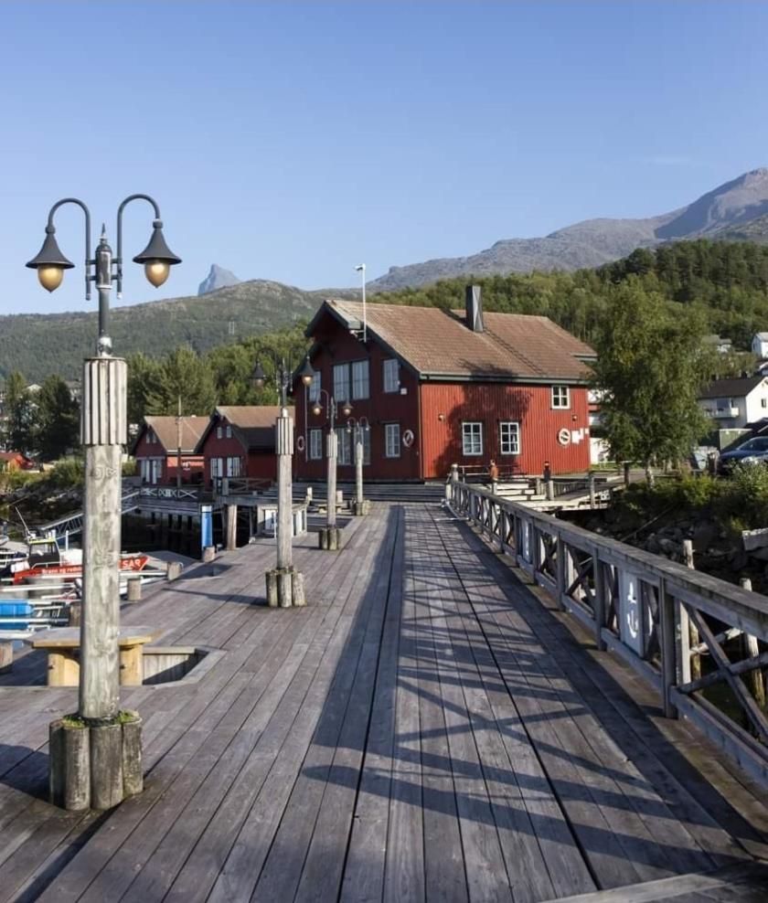 Koselig Leilighet I Narvik Sentrum 5 Soveplasser Gratis Parkering Og Gratis Internett Exterior foto